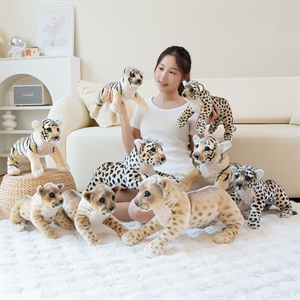 趴姿老虎豹子